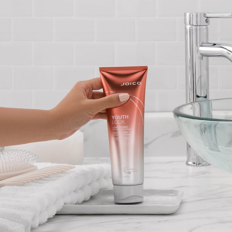 Joico YouthLock Conditioner Formulated With Collagen | Youthful Body & Bounce | Reduce Breakage & Frizz | Soften & Detangle Hair | Boost Shine | Sulfate Free | With Arginine | 8.5 Fl Oz